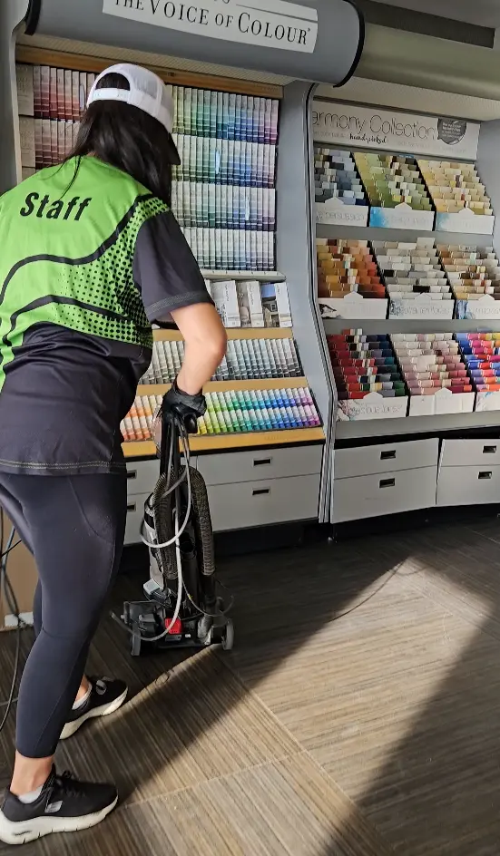 Retail store and hospitality space cleaning