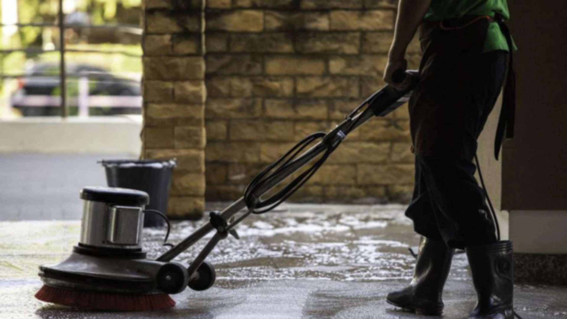 Commercial pressure washing service